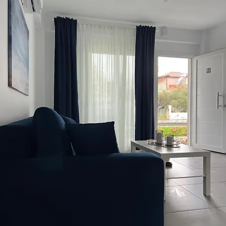 Blue Breeze Apart-danai B * Ofrínion