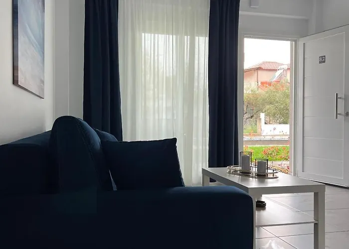 Blue Breeze Apart-danai B * Ofrínion